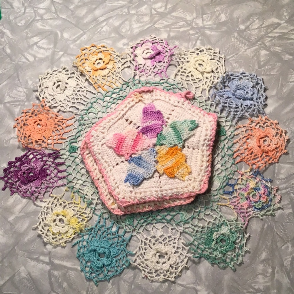 🔥SALE Small pair handmade vintage decorative kitchen hot pads doilies rainbow - Picture 14 of 14